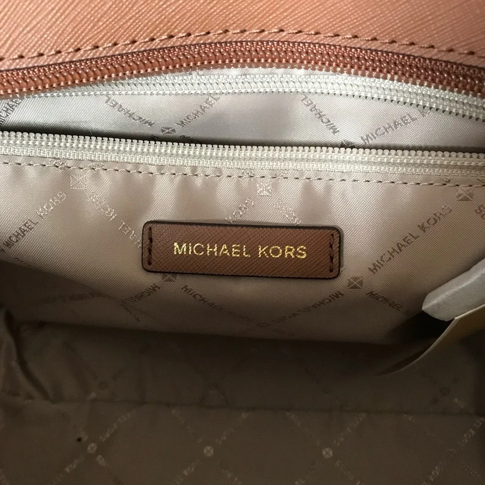 🌼Michael Kors Purse